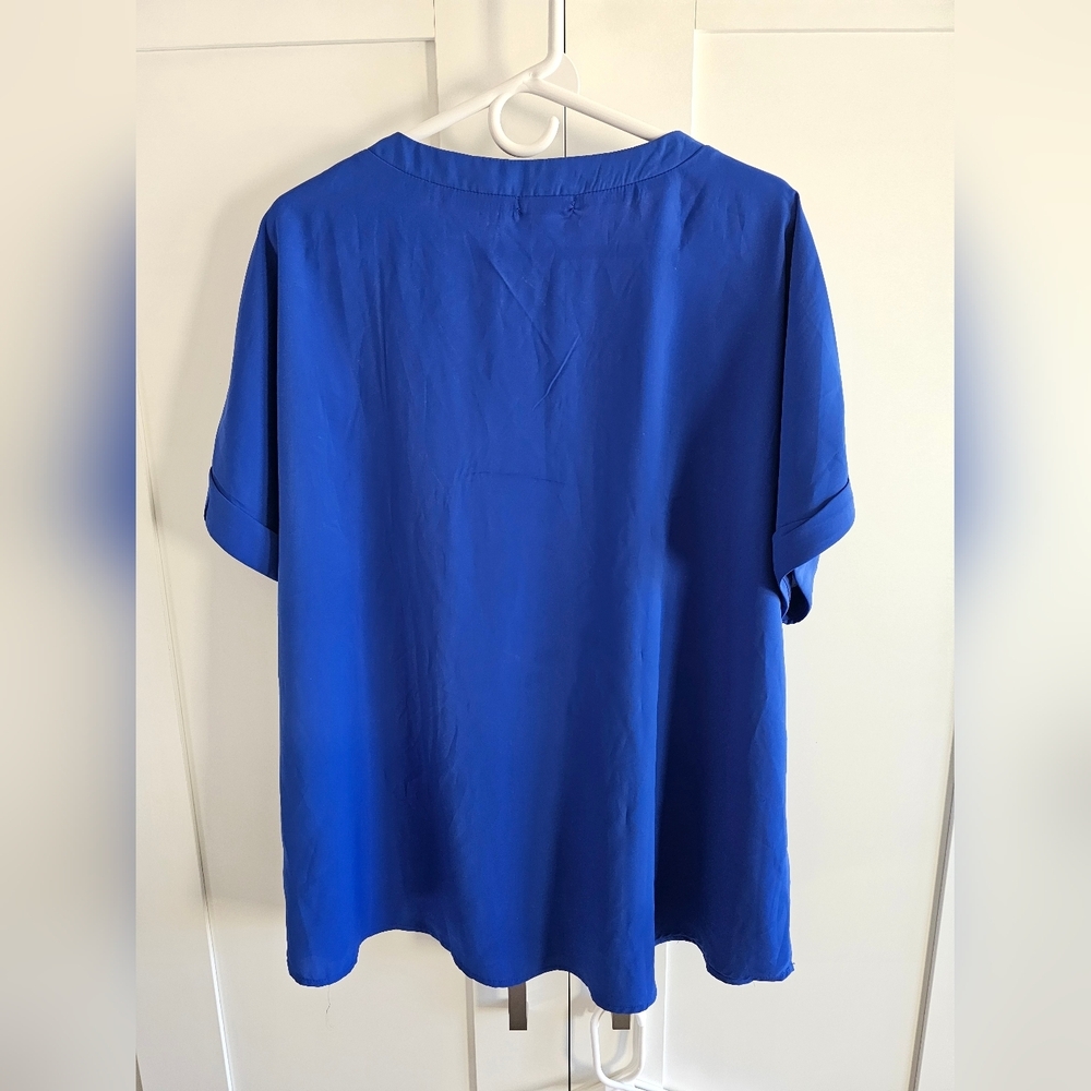 Women's Blue V-Neck Top - Picture 3 of 3